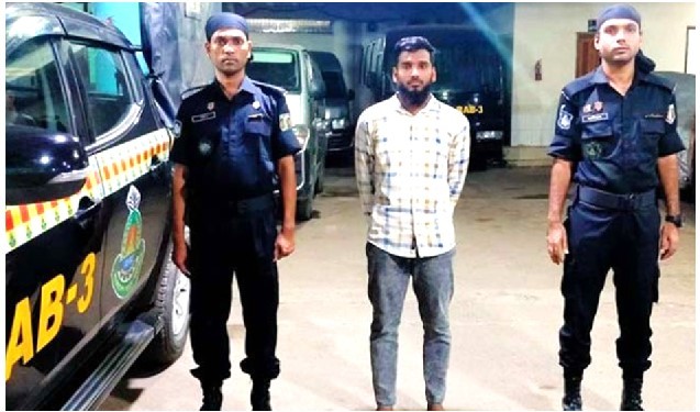 মোটরসাইকেল চোর চক্রের মূলহোতা চোরাই মোটরসাইকেলসহ আটক